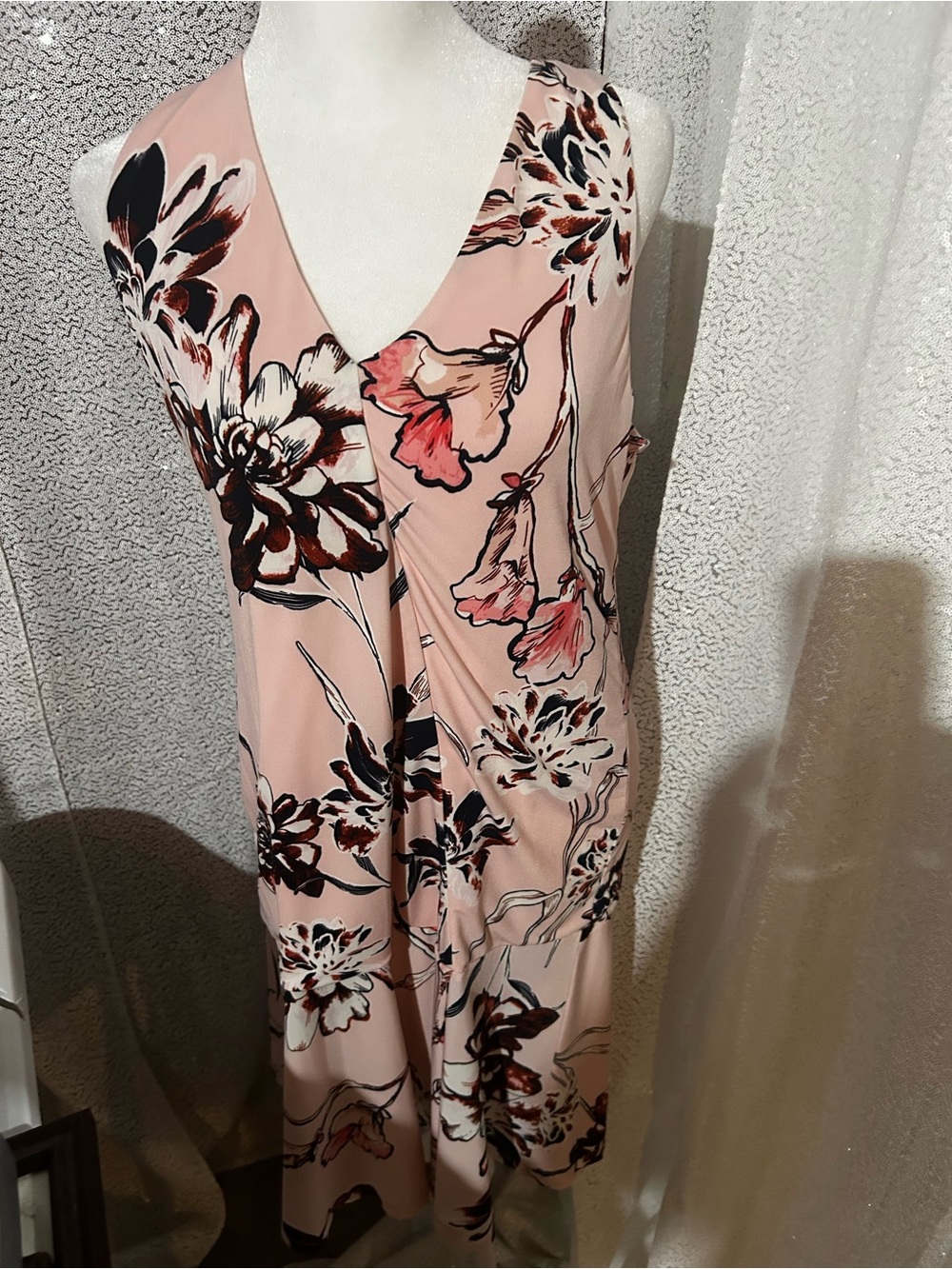 Ivanka Trump pink flowered dress zip up back